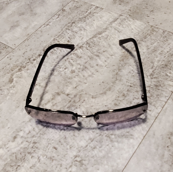 Y2K DKNY purple gradient πΆ sunglasses π - Picture 2 of 10